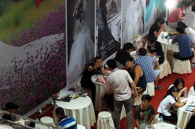 禮樂和鳴，盛世良緣——記2012年全國禮儀慶典產品交易會暨婚博會在濟南舉行